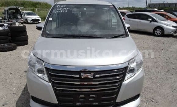 Tenga Tsaru Toyota Noah Sirivha Mota in Beitbridge in Matabeleland South Tenga Tsaru Toyota Noah Sirivha Mota in Beitbridge in Matabeleland South