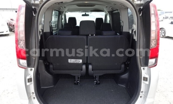 Tenga Tsaru Toyota Noah Sirivha Mota in Beitbridge in Matabeleland South Tenga Tsaru Toyota Noah Sirivha Mota in Beitbridge in Matabeleland South