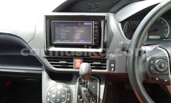 Tenga Tsaru Toyota Noah Sirivha Mota in Beitbridge in Matabeleland South Tenga Tsaru Toyota Noah Sirivha Mota in Beitbridge in Matabeleland South