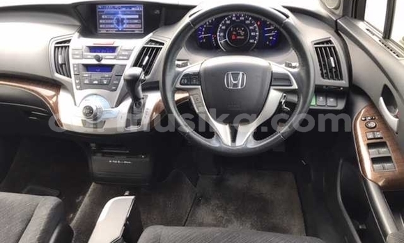 Acheter Occasion Voiture Honda Odyssey Blanc à Beitbridge, Matabeleland South Acheter Occasion Voiture Honda Odyssey Blanc à Beitbridge, Matabeleland South