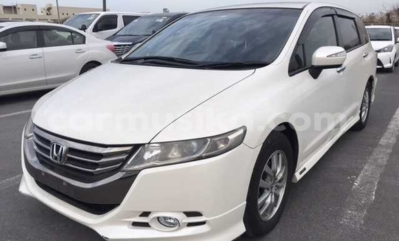 Acheter Occasion Voiture Honda Odyssey Blanc à Beitbridge, Matabeleland South Acheter Occasion Voiture Honda Odyssey Blanc à Beitbridge, Matabeleland South