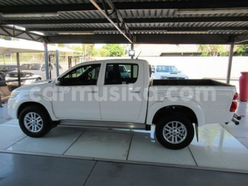 Big with watermark toyota hilux matabeleland south beitbridge 22219