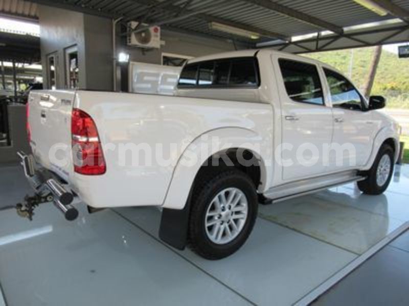 Big with watermark toyota hilux matabeleland south beitbridge 22219