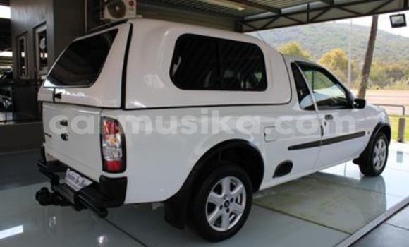 Tenga Tsaru Ford B-MAX Chena Mota in Beitbridge in Matabeleland South Tenga Tsaru Ford B-MAX Chena Mota in Beitbridge in Matabeleland South