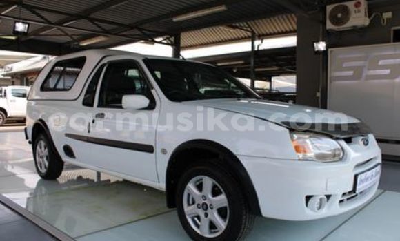 Tenga Tsaru Ford B-MAX Chena Mota in Beitbridge in Matabeleland South Tenga Tsaru Ford B-MAX Chena Mota in Beitbridge in Matabeleland South