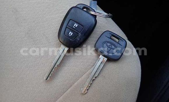 Acheter Occasion Voiture Toyota Axio Blanc à Beitbridge, Matabeleland South Acheter Occasion Voiture Toyota Axio Blanc à Beitbridge, Matabeleland South