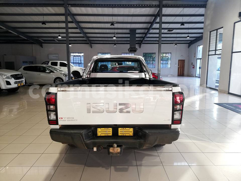 Big with watermark isuzu kb matabeleland south beitbridge 22225