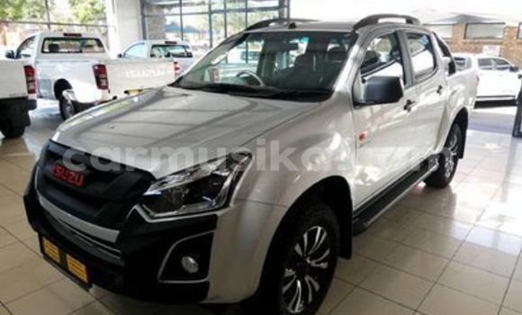 Tenga Tsaru Isuzu D–MAX Sirivha Mota in Beitbridge in Matabeleland South