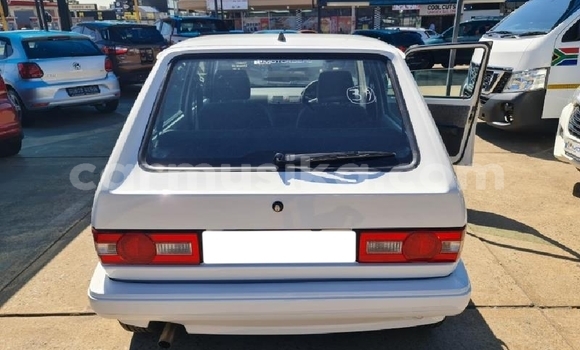 Acheter Occasion Voiture Volkswagen Golf Blanc à Beitbridge, Matabeleland South Acheter Occasion Voiture Volkswagen Golf Blanc à Beitbridge, Matabeleland South
