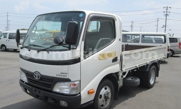 Nunua Ilio tumika Toyota Dyna Nyeupe Gari ndani ya Beitbridge nchini Matabeleland Kusini