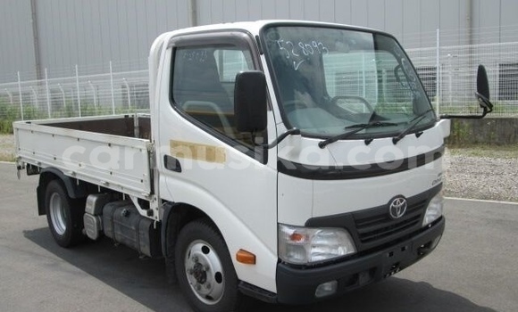 Tenga Tsaru Toyota Dyna Chena Mota in Beitbridge in Matabeleland South Tenga Tsaru Toyota Dyna Chena Mota in Beitbridge in Matabeleland South