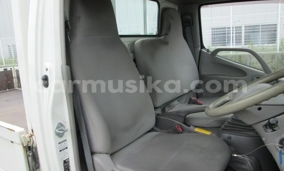 Tenga Tsaru Toyota Dyna Chena Mota in Beitbridge in Matabeleland South Tenga Tsaru Toyota Dyna Chena Mota in Beitbridge in Matabeleland South