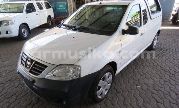 Acheter Occasion Voiture Nissan NV200 Blanc à Beitbridge, Matabeleland South Acheter Occasion Voiture Nissan NV200 Blanc à Beitbridge, Matabeleland South