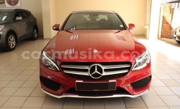 Tenga Tsaru Mercedes‒Benz C–Class Tsvuku Mota in Beitbridge in Matabeleland South Tenga Tsaru Mercedes‒Benz C–Class Tsvuku Mota in Beitbridge in Matabeleland South