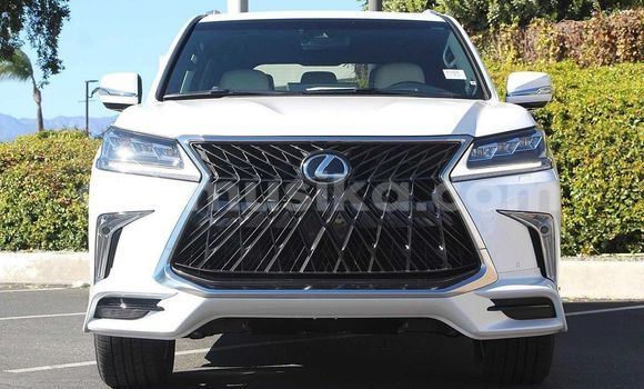 Buy Used Lexus LX 570 White Car in Belvedere in Harare