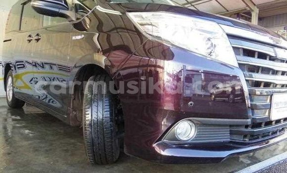 Acheter Import Voiture Toyota Noah Autre à Beitbridge, Matabeleland South Acheter Import Voiture Toyota Noah Autre à Beitbridge, Matabeleland South