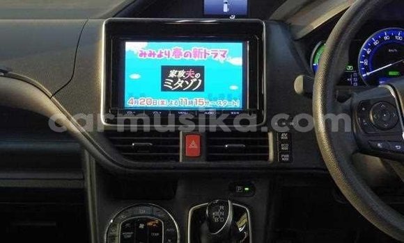 Acheter Import Voiture Toyota Noah Autre à Beitbridge, Matabeleland South Acheter Import Voiture Toyota Noah Autre à Beitbridge, Matabeleland South