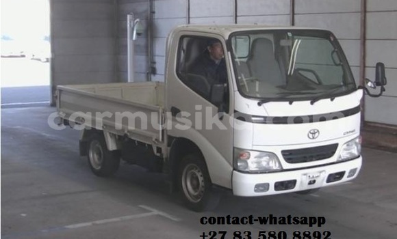 Buy Import Toyota Dyna Other Car in Beitbridge in Matabeleland South