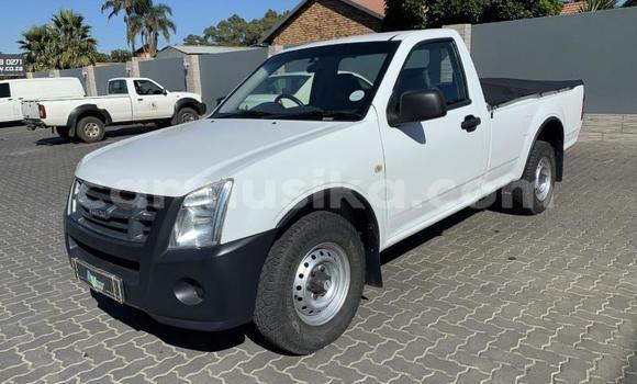 Acheter Occasion Voiture Isuzu D–MAX Blanc à Beitbridge, Matabeleland South
