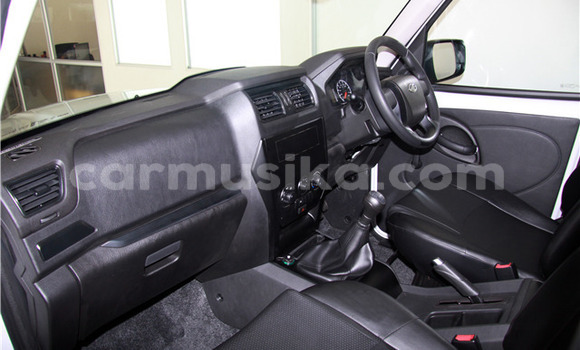 Tenga Tsaru Mahindra Bolero Chena Mota in Beitbridge in Matabeleland South Tenga Tsaru Mahindra Bolero Chena Mota in Beitbridge in Matabeleland South