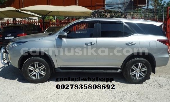 Acheter Import Voiture Toyota Fortuner Autre à Beitbridge, Matabeleland South Acheter Import Voiture Toyota Fortuner Autre à Beitbridge, Matabeleland South