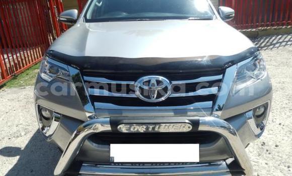 Acheter Import Voiture Toyota Fortuner Autre à Beitbridge, Matabeleland South Acheter Import Voiture Toyota Fortuner Autre à Beitbridge, Matabeleland South