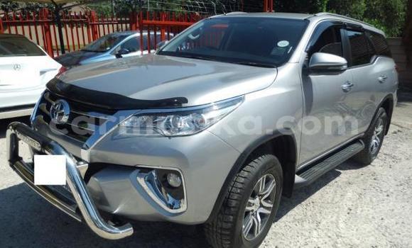 Acheter Import Voiture Toyota Fortuner Autre à Beitbridge, Matabeleland South Acheter Import Voiture Toyota Fortuner Autre à Beitbridge, Matabeleland South