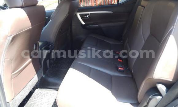 Acheter Import Voiture Toyota Fortuner Autre à Beitbridge, Matabeleland South Acheter Import Voiture Toyota Fortuner Autre à Beitbridge, Matabeleland South