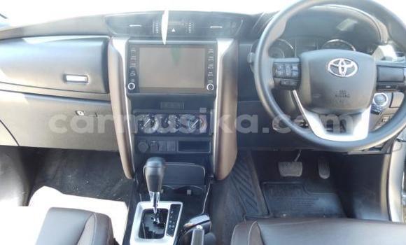 Acheter Import Voiture Toyota Fortuner Autre à Beitbridge, Matabeleland South Acheter Import Voiture Toyota Fortuner Autre à Beitbridge, Matabeleland South