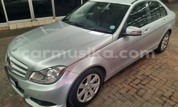 Nunua Ilio tumika BMW 3–Series Fedha Gari ndani ya Beitbridge nchini Matabeleland Kusini Nunua Ilio tumika BMW 3–Series Fedha Gari ndani ya Beitbridge nchini Matabeleland Kusini