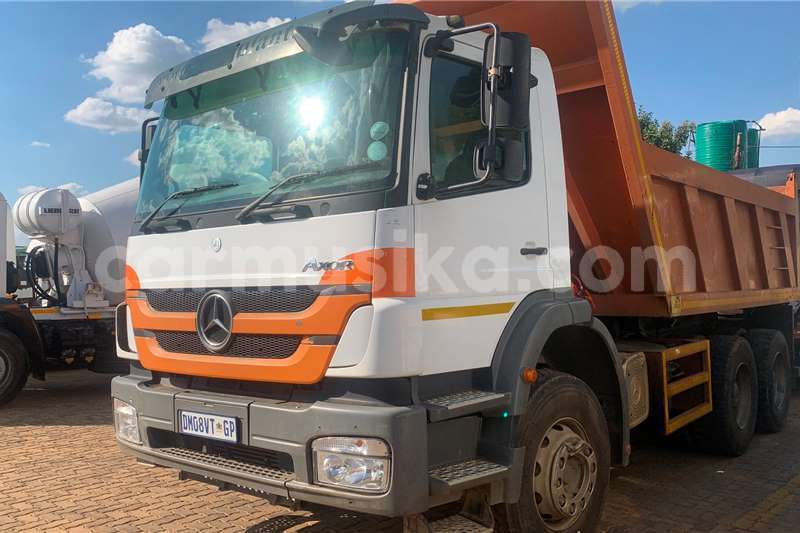 Big with watermark mercedes benz tipper harare belvedere 22272