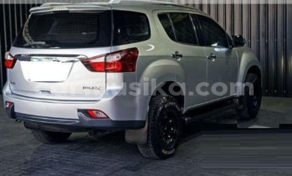 Tenga Imported Isuzu MU-X Zvimwe Mota in Beitbridge in Matabeleland South Tenga Imported Isuzu MU-X Zvimwe Mota in Beitbridge in Matabeleland South