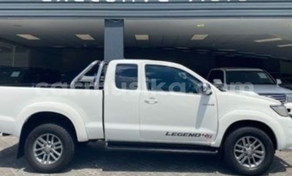 Acheter Occasion Voiture Toyota Hilux Blanc à Beitbridge, Matabeleland South Acheter Occasion Voiture Toyota Hilux Blanc à Beitbridge, Matabeleland South