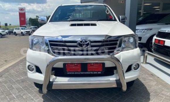 Acheter Occasion Voiture Toyota Hilux Blanc à Beitbridge, Matabeleland South Acheter Occasion Voiture Toyota Hilux Blanc à Beitbridge, Matabeleland South