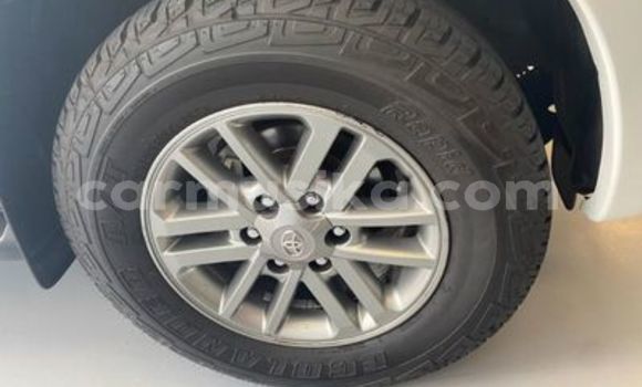 Acheter Occasion Voiture Toyota Hilux Blanc à Beitbridge, Matabeleland South Acheter Occasion Voiture Toyota Hilux Blanc à Beitbridge, Matabeleland South