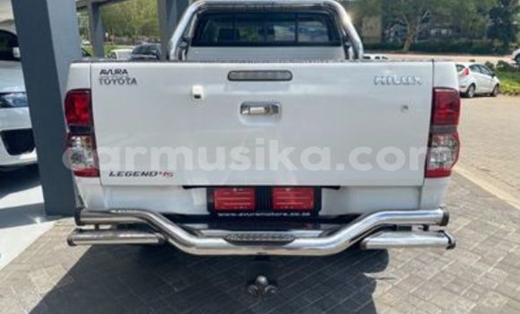 Acheter Occasion Voiture Toyota Hilux Blanc à Beitbridge, Matabeleland South Acheter Occasion Voiture Toyota Hilux Blanc à Beitbridge, Matabeleland South