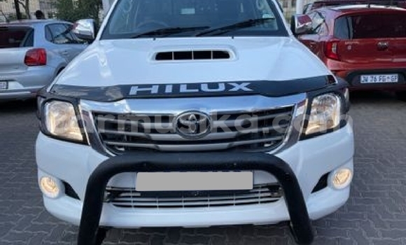 Tenga Tsaru Toyota Hilux Chena Mota in Beitbridge in Matabeleland South Tenga Tsaru Toyota Hilux Chena Mota in Beitbridge in Matabeleland South