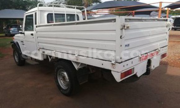 Acheter Occasion Voiture Mahindra Bolero Blanc à Beitbridge, Matabeleland South Acheter Occasion Voiture Mahindra Bolero Blanc à Beitbridge, Matabeleland South