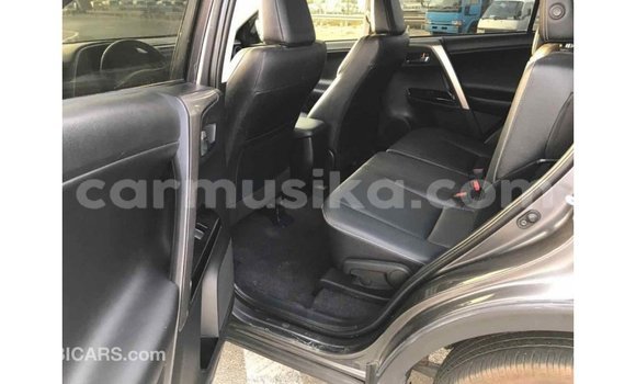 Acheter Import Utilitaire Toyota HiAce Noir à Import - Dubai, Harare Acheter Import Utilitaire Toyota HiAce Noir à Import - Dubai, Harare