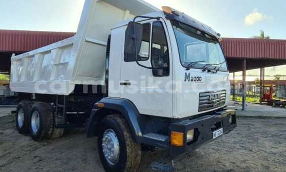 Tenga Tsaru Man Silent Zvimwe Rori in Beitbridge in Matabeleland South Tenga Tsaru Man Silent Zvimwe Rori in Beitbridge in Matabeleland South