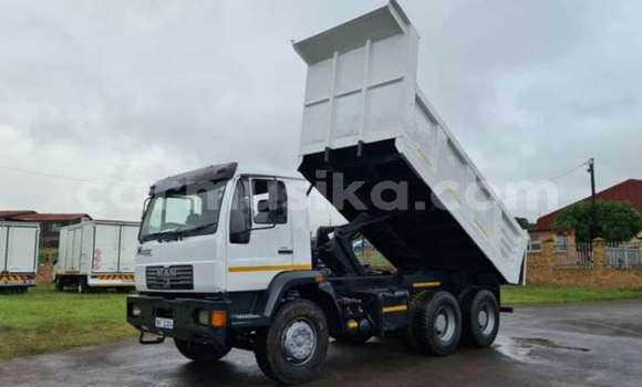 Tenga Tsaru Man Silent Zvimwe Rori in Beitbridge in Matabeleland South Tenga Tsaru Man Silent Zvimwe Rori in Beitbridge in Matabeleland South