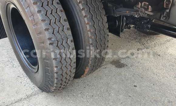 Acheter Occasion Utilitaire Isuzu FTR 850 Blanc à Beitbridge, Matabeleland South Acheter Occasion Utilitaire Isuzu FTR 850 Blanc à Beitbridge, Matabeleland South