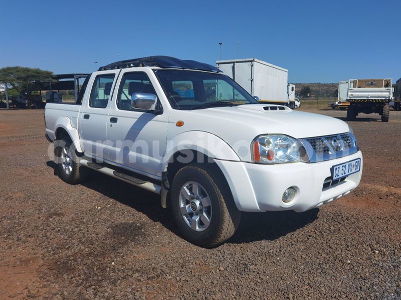 Big with watermark nissan np 300 harare borrowdale 22295