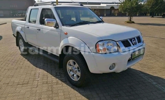 Acheter Occasion Voiture Nissan NP 300 Blanc à Beitbridge, Matabeleland South Acheter Occasion Voiture Nissan NP 300 Blanc à Beitbridge, Matabeleland South