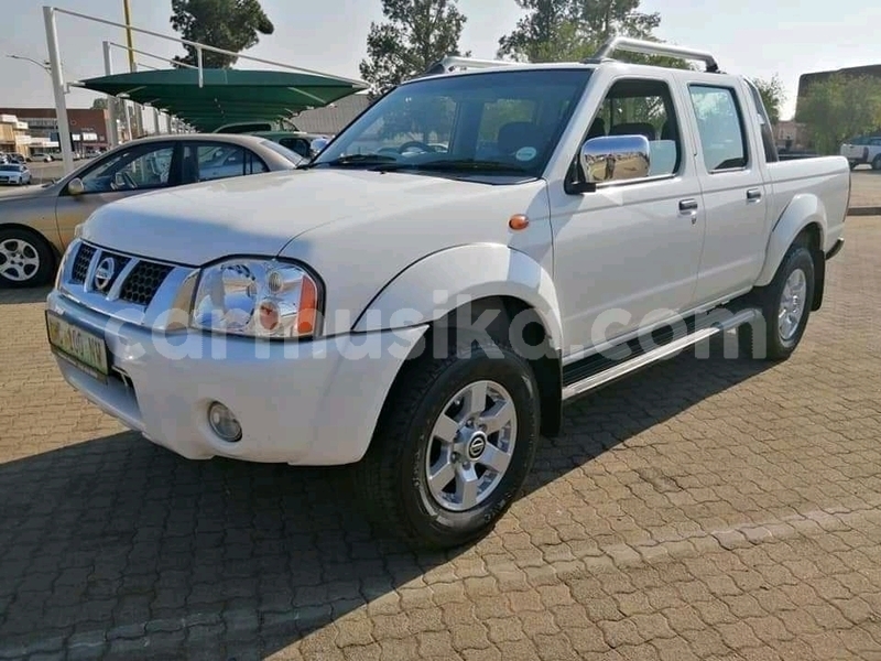 Big with watermark nissan np 300 matabeleland south beitbridge 22299