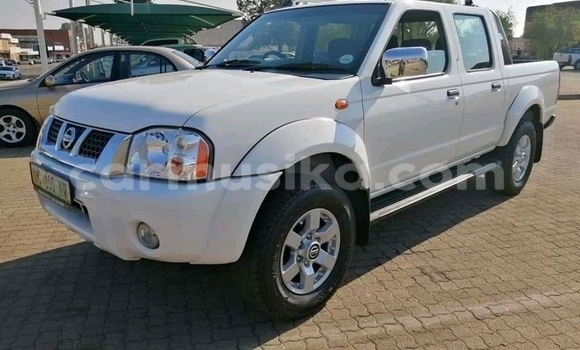 Acheter Occasion Voiture Nissan NP 300 Blanc à Beitbridge, Matabeleland South Acheter Occasion Voiture Nissan NP 300 Blanc à Beitbridge, Matabeleland South