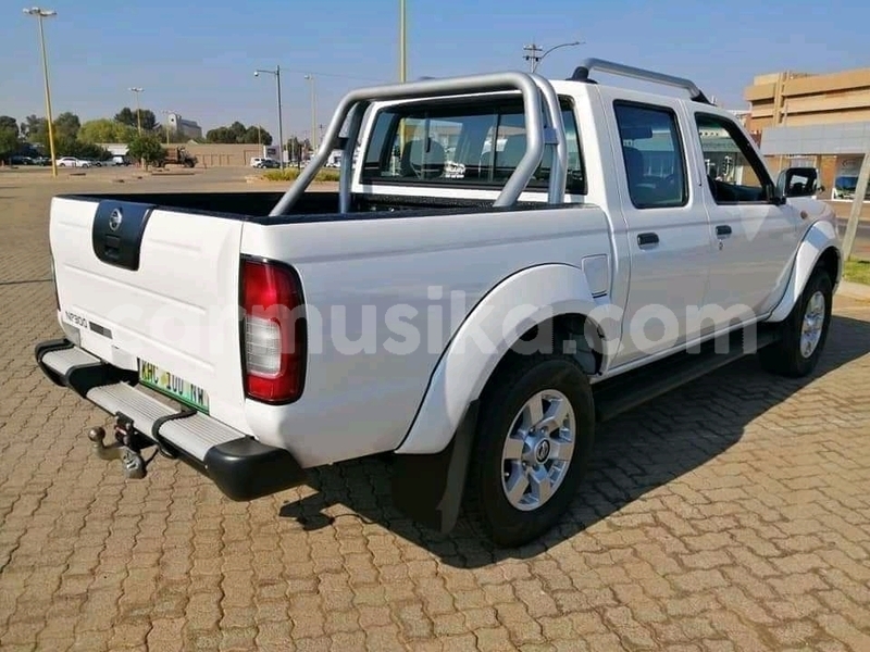 Big with watermark nissan np 300 matabeleland south beitbridge 22299