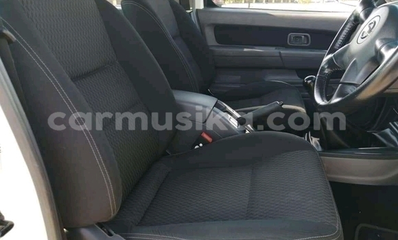 Acheter Occasion Voiture Nissan NP 300 Blanc à Beitbridge, Matabeleland South Acheter Occasion Voiture Nissan NP 300 Blanc à Beitbridge, Matabeleland South