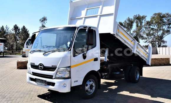 Acheter Occasion Voiture Haima 3 Blanc à Beitbridge, Matabeleland South Acheter Occasion Voiture Haima 3 Blanc à Beitbridge, Matabeleland South