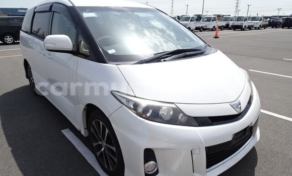 Buy Used Toyota Estima White Car in Beitbridge in Matabeleland South Buy Used Toyota Estima White Car in Beitbridge in Matabeleland South